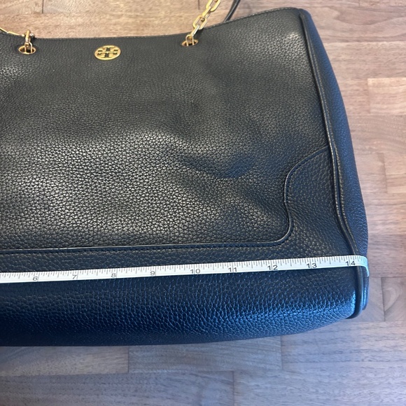 TORY BURCH | Marsden Pebbled Black Leather Tote, Large - Picture 11 of 15